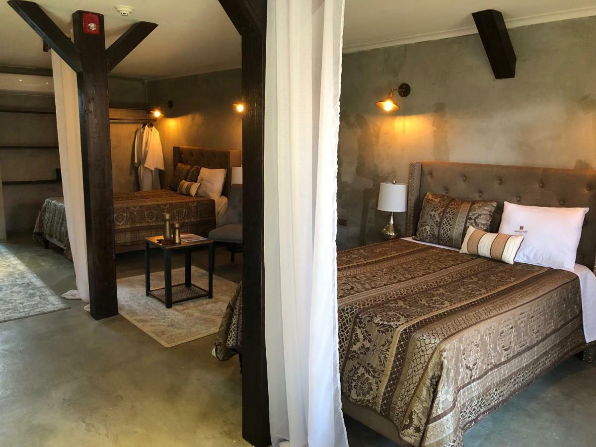 Monastery Suites Oranjestad Exterior foto